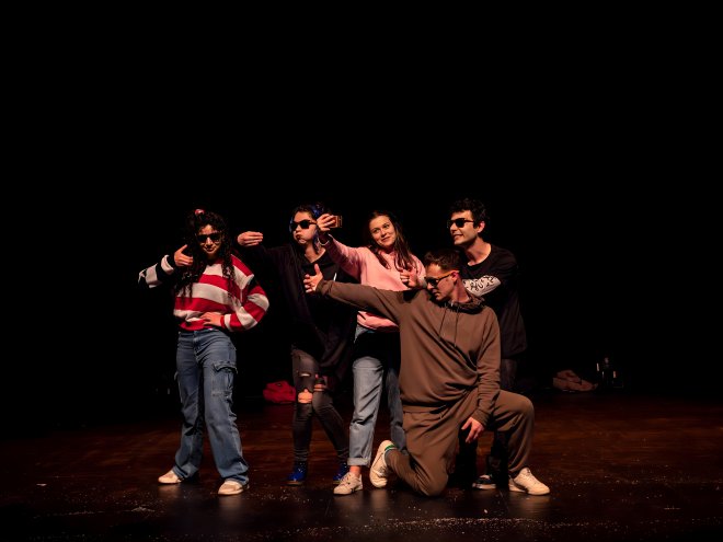 MICHELLE, DOIT-ON T'EN VOULOIR D'AVOIR FAIT UN SELFIE A AUSCHWITZ ?