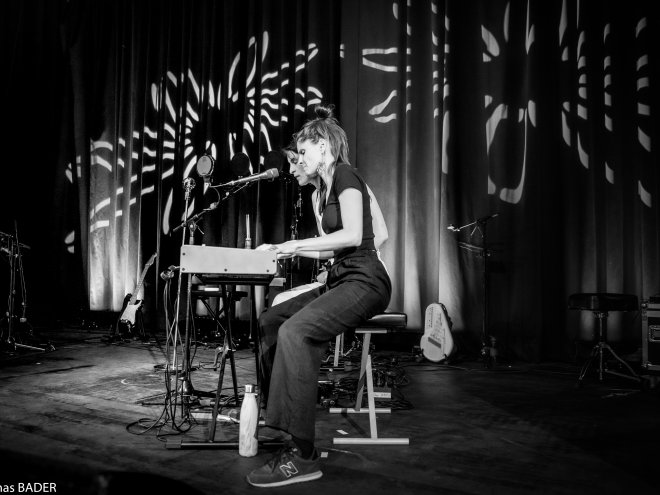 Pauline Roth - Laisse chanter les filles